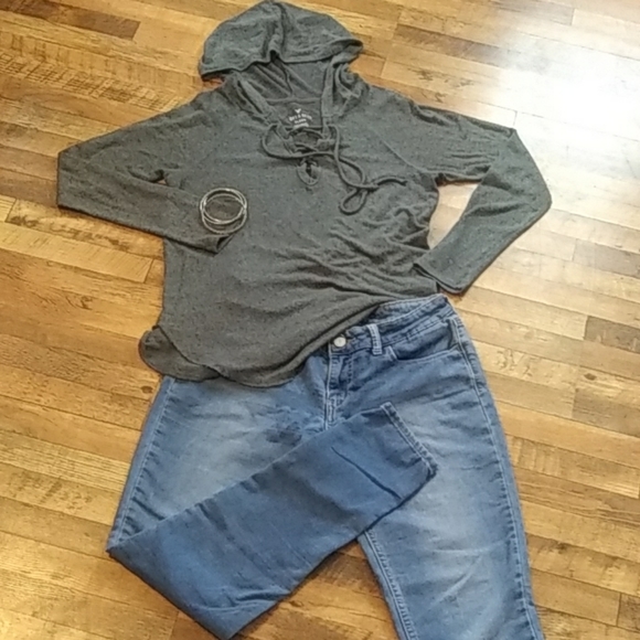 💙 Levi Strauss Light Wash Jeans Stretch size 28 - Picture 2 of 8